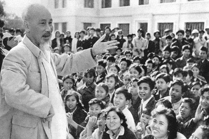 Học Bác Hồ tấm lòng yêu trẻ, kính già, tôn trọng phụ nữ và tin tưởng thanh niên
