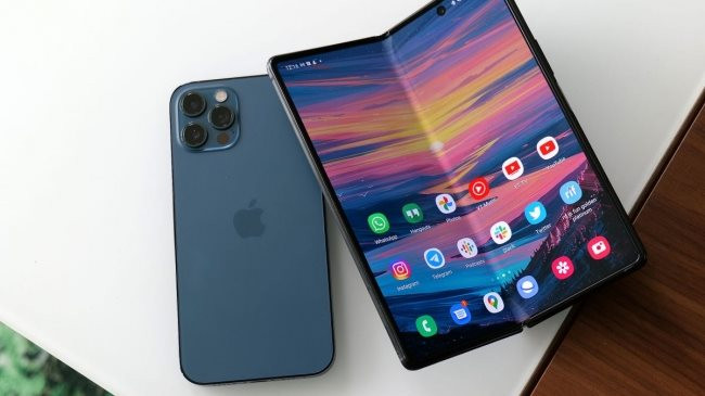Apple thử nghiệm màn hình gập cho iPhone