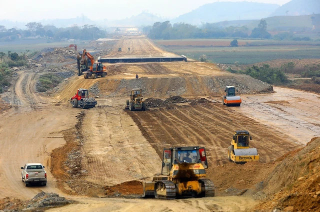 Rà soát danh mục, khẩn trương hoàn thiện thủ tục đầu tư các dự án thuộc Chương trình phục hồi và phát triển KT - XH