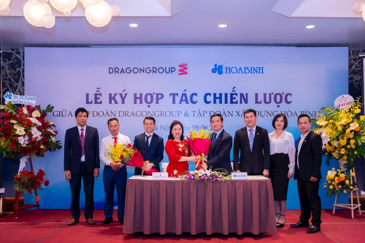 Tập đoàn Xây dựng Hòa Bình và Tập đoàn DragonGroup kí hợp tác chiến lược 