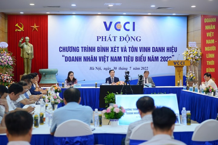 Phát động Chương trình bình xét và trao tặng danh hiệu “Doanh nhân Việt Nam tiêu biểu” năm 2022