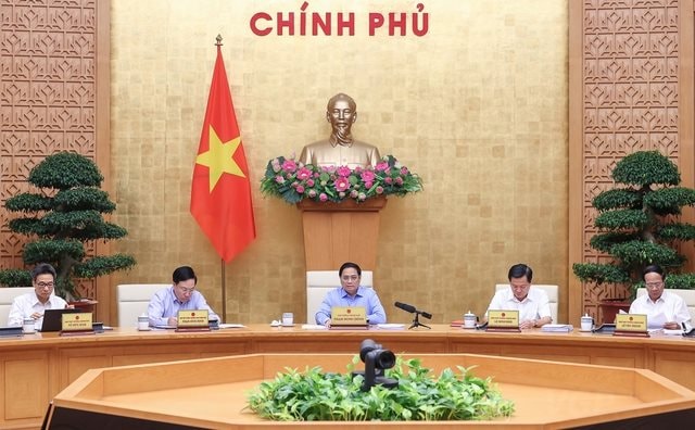 Xây dựng và hoàn thiện các dự thảo luật trên tinh thần tháo gỡ khó khăn, vướng mắc, giải phóng tối đa nguồn lực phục vụ phát triển