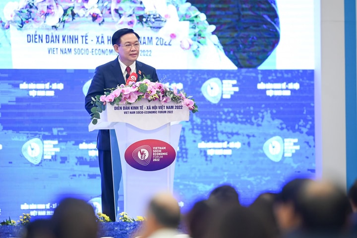 Diễn đàn Kinh tế - Xã hội Việt Nam 2022: Củng cố nền tảng kinh tế vĩ mô, thúc đẩy phục hồi và phát triển bền vững