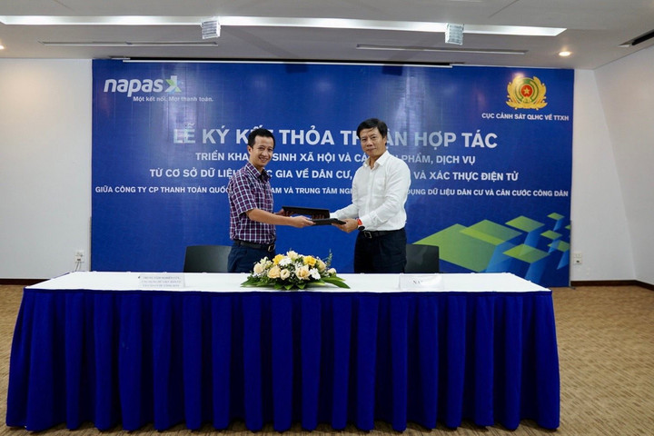 NAPAS và Trung tâm nghiên cứu, ứng dụng dữ liệu dân cư và căn cước công dân, Bộ Công an ký thỏa thuận hợp tác