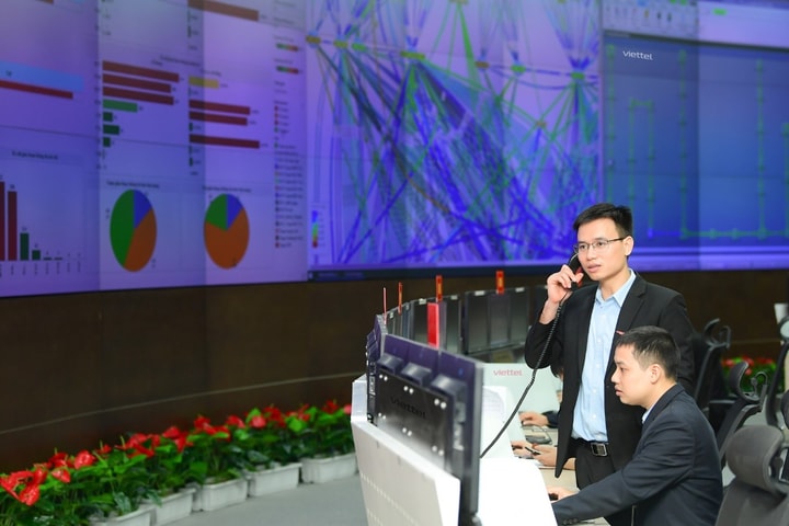 Viettel sử dụng Trung tâm điều hành mạng lưới dã chiến phục vụ thông tin liên lạc trước bão Noru