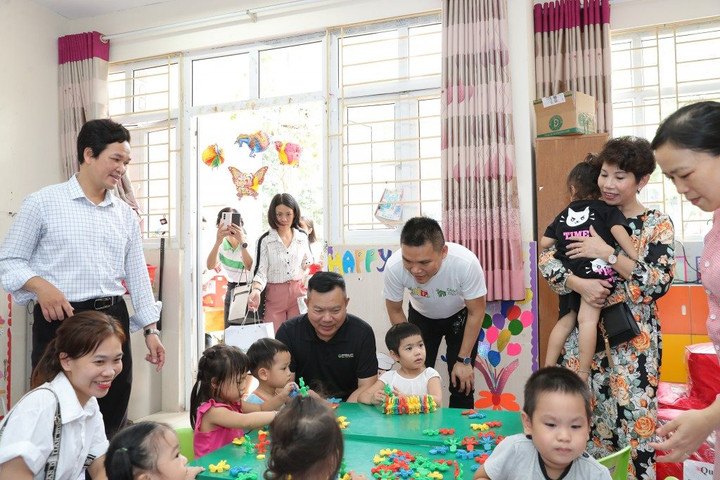 Chuỗi hoạt động ý nghĩa cho hơn 1.000 em nhỏ tại các Trung tâm Casa Herbalife