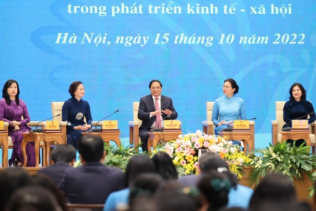 Thủ tướng: Phụ nữ là một thành tố quan trọng để thực hiện mục tiêu đảm bảo an sinh xã hội