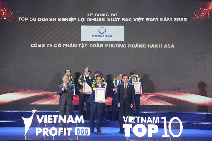 PHENIKAA trong Top 50 doanh nghiệp lợi nhuận xuất sắc nhất năm 2022