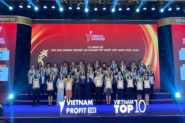 Nhiều ngân hàng được tôn vinh tại lễ Công bố VIETNAM PROFIT 500