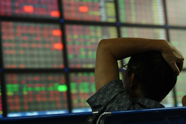 VN-Index giảm mạnh nhất thế giới, áp lực “margin call” vẫn còn tồn đọng tại nhiều cổ phiếu