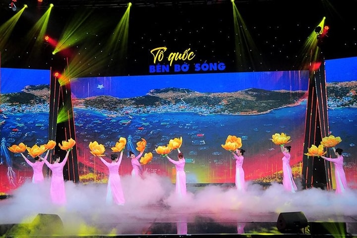 Lễ tổng kết và trao giải thưởng cuộc thi Tổ quốc bên bờ sóng năm 2022