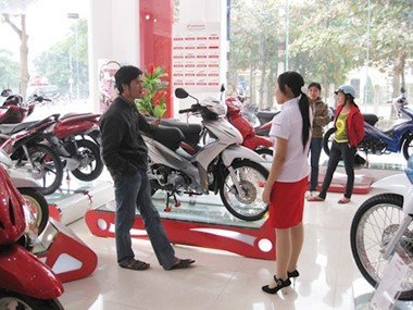 Cục Thuế và ngân hàng tăng cường trao đổi thông tin để ngăn chặn tình trạng bán xe hai giá