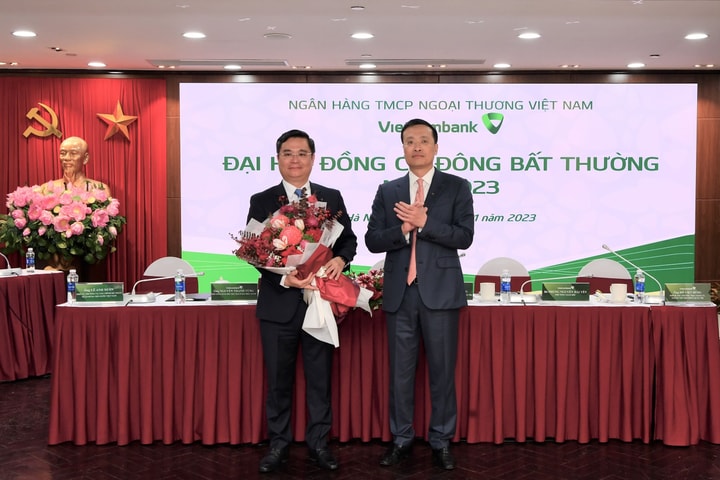 Đại hội đồng cổ đông bất thường năm 2023 của Vietcombank đã bầu bổ sung 1 Thành viên HĐQT và thông qua kế hoạch tăng vốn