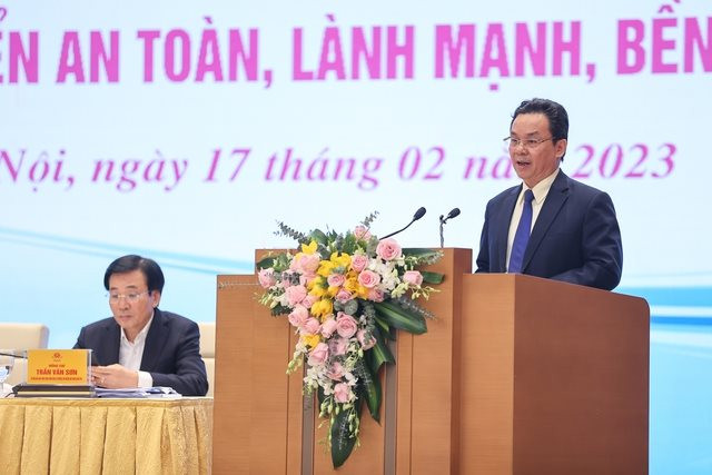 Cần thắt chặt tín dụng đối với hoạt động mua bất động sản đầu cơ