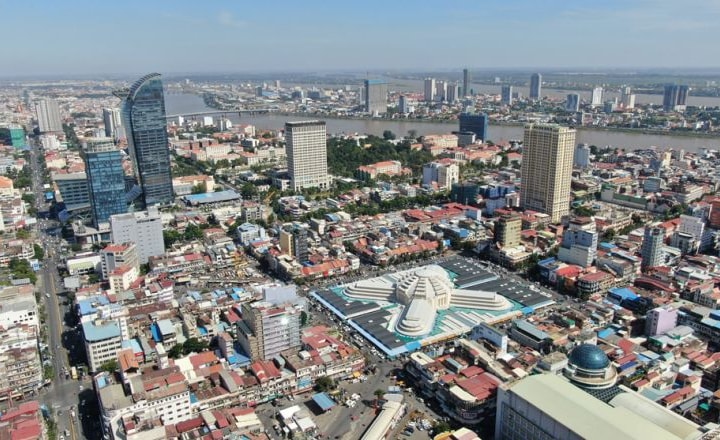 Mất cân bằng từ yếu tố bên ngoài phủ bóng lên nền kinh tế Campuchia