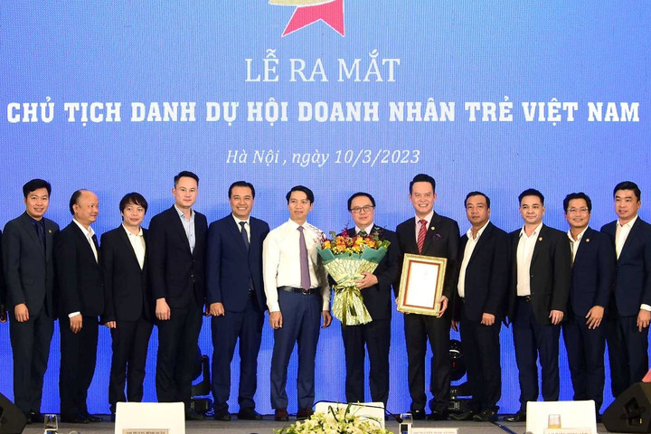 Ông Hoàng Bình Quân làm Chủ tịch danh dự Hội Doanh nhân trẻ Việt Nam