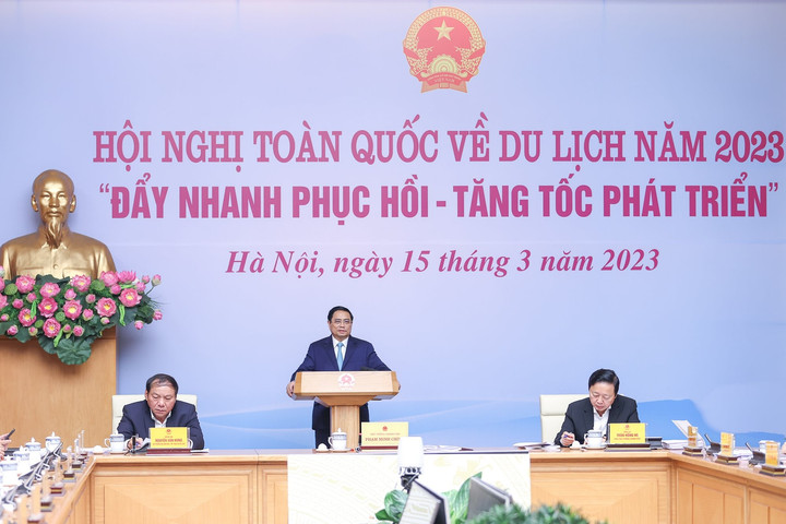 “Đẩy nhanh phục hồi - Tăng tốc phát triển” ngành du lịch
