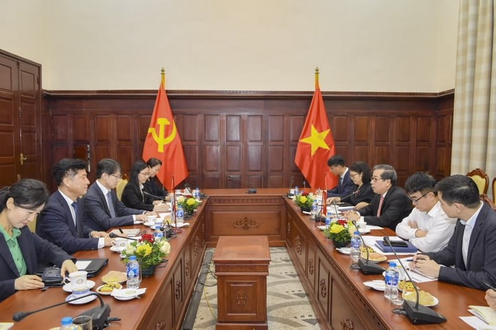 Phó Thống đốc NHNN Nguyễn Kim Anh tiếp Phó Thống đốc Thường trực FSS Hàn Quốc