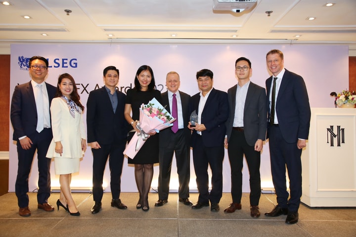 Vietcombank nhận danh hiệu Best FXall Taker tại lễ trao giải thưởng Refinitiv Vietnam FX Awards năm 2023