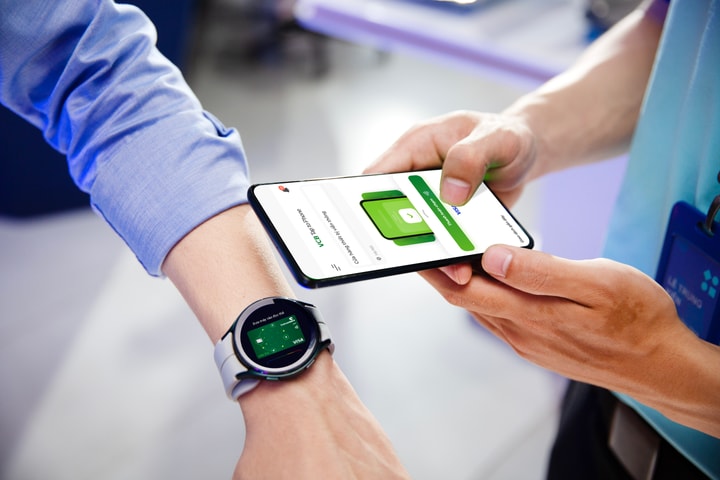 Vietcombank ra mắt giải pháp thanh toán VCB Tap to Phone, ứng dụng công nghệ SoftPOS