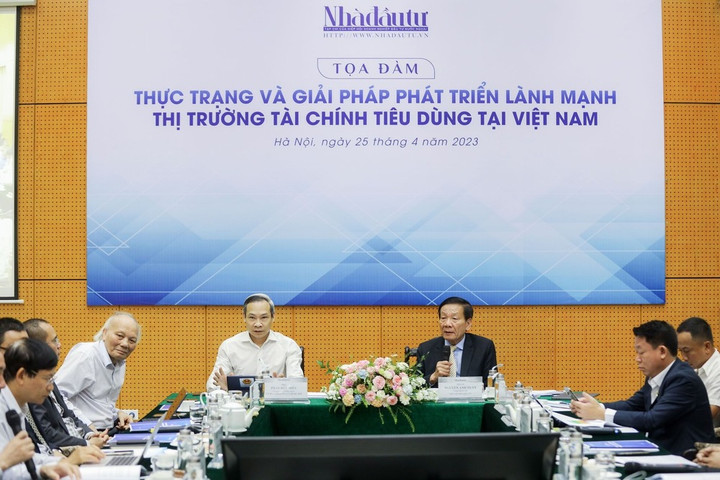Tìm kiếm giải pháp phát triển lành mạnh thị trường tài chính tiêu dùng