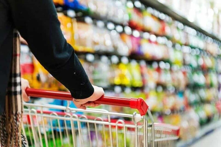 Người tiêu dùng ngày càng cẩn trọng trong bối cảnh tình hình tài chính bất định