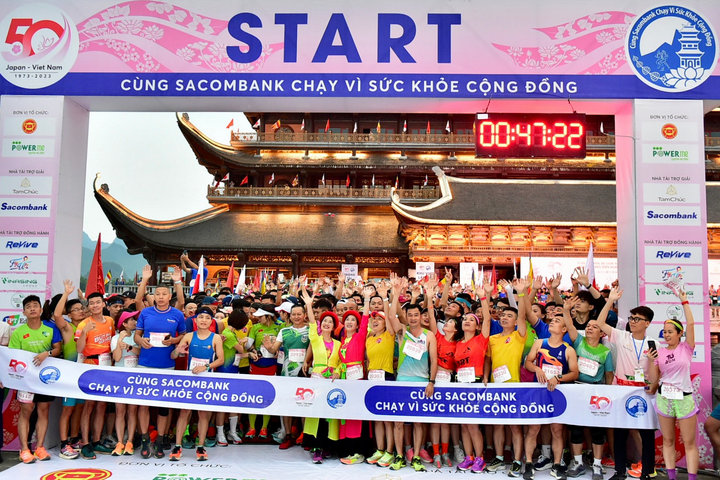 Khởi động giải việt dã “cùng Sacombank chạy vì sức khỏe cộng đồng” năm 2023