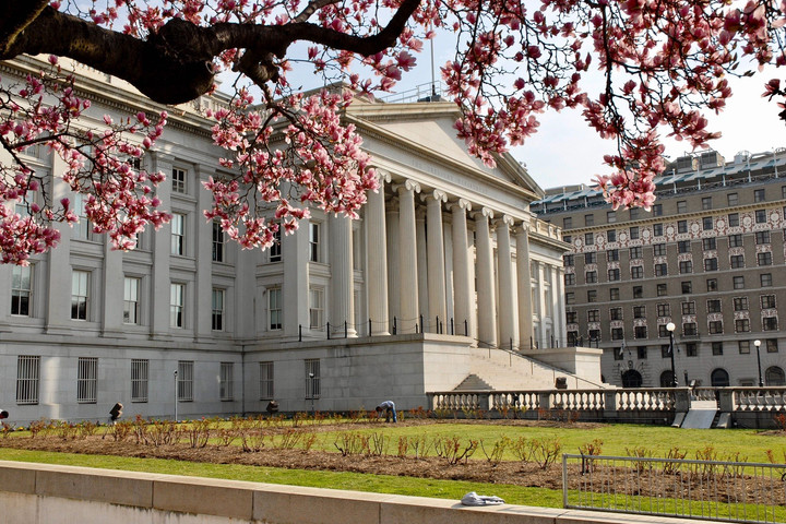 Nhà Trắng và Hạ viện Mỹ đạt được thỏa thuận nguyên tắc về nâng trần nợ
