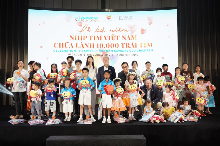 Nhịp tim Việt Nam đón chào cột mốc 10.000 trái tim được chữa lành
