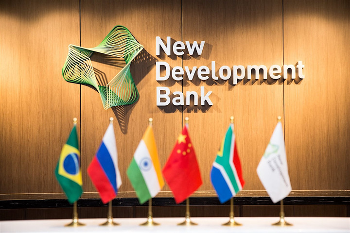 Ngân hàng Phát triển của khối BRICS gặp khó trong việc trả nợ bằng đồng USD
