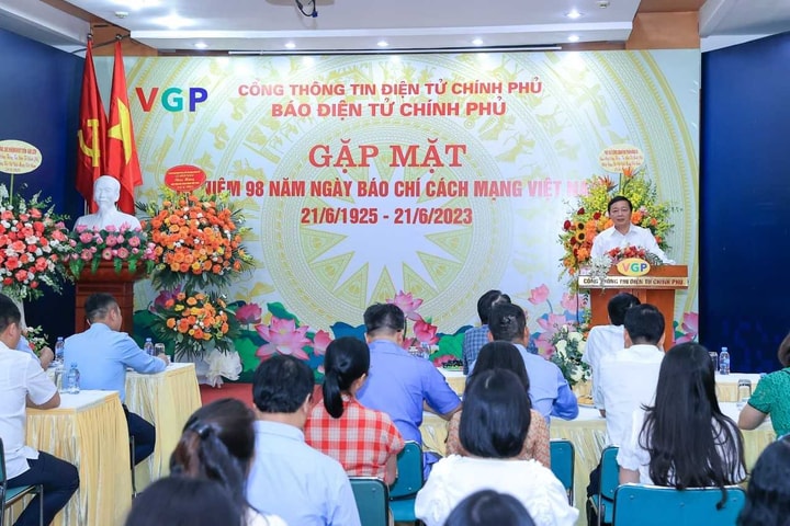 Cổng Thông tin điện tử Chính phủ, Báo điện tử Chính phủ “cầu nối” quan trọng giữa Chính phủ với người dân