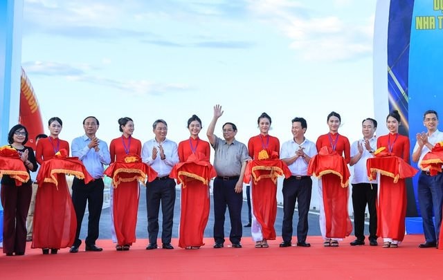 Đồng loạt khởi công và khánh thành nhiều tuyến cao tốc