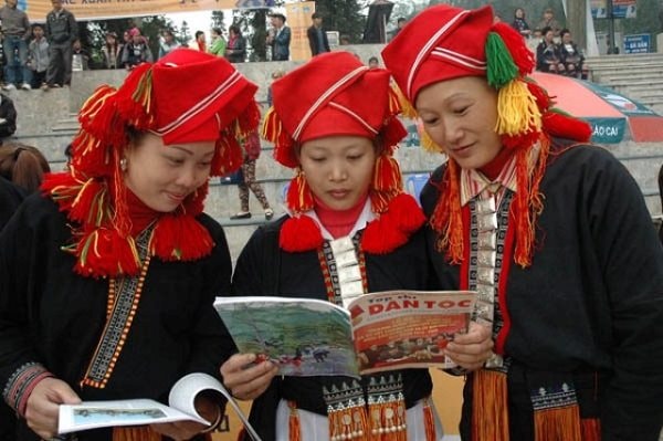 Đặt hàng cấp một số ấn phẩm báo, tạp chí cho vùng đồng bào dân tộc thiểu số và miền núi, vùng đặc biệt khó khăn