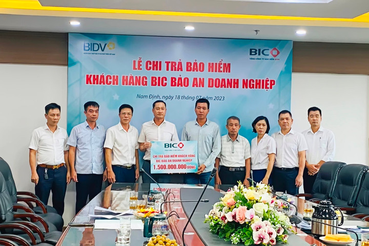 BIC chi trả 1,5 tỷ đồng quyền lợi bảo hiểm BIC Bảo An Doanh nghiệp cho khách hàng tại Nam Định