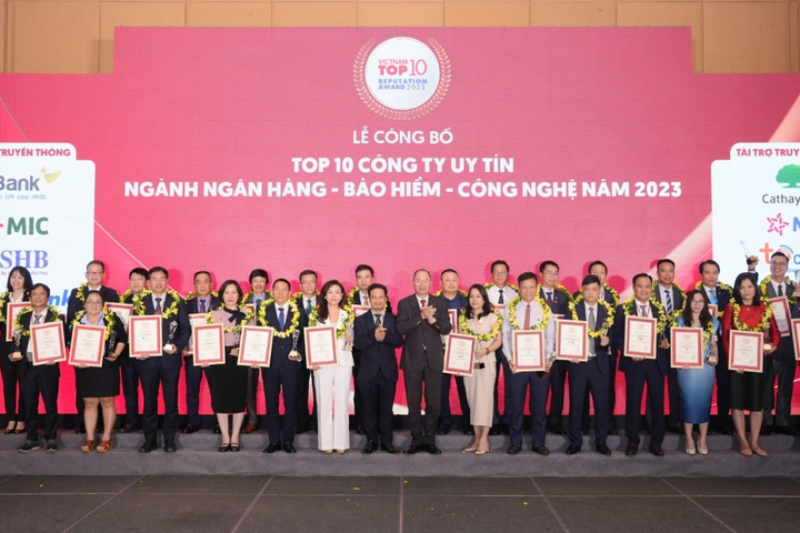 Top 10 công ty uy tín ngành Ngân hàng - Bảo hiểm - Công nghệ năm 2023