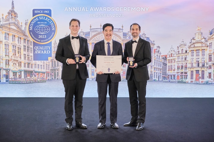 Sữa hạt và sữa tươi của Vinamilk tiếp tục thắng Giải Vàng quốc tế Monde Selection tại Bỉ