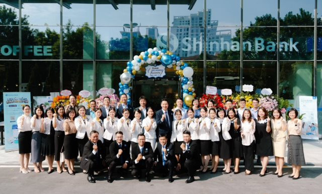 Ngân hàng Shinhan Việt Nam chính thức khai trương phòng giao dịch Tây Hồ