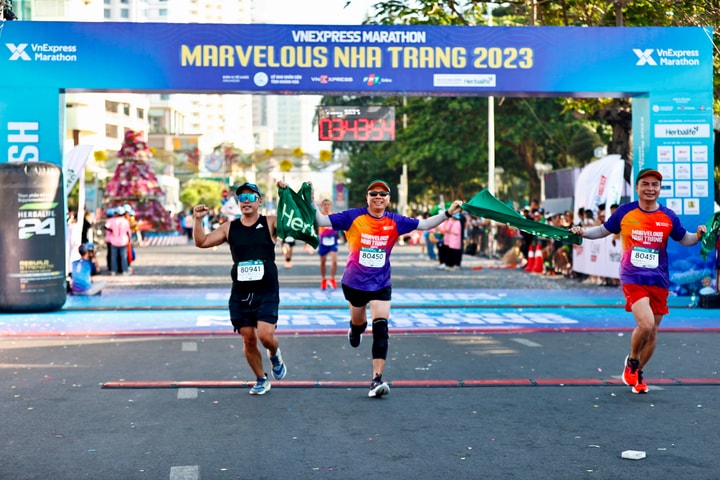 Herbalife Việt Nam năm thứ hai liên tiếp tài trợ dinh dưỡng Giải VnExpress Marathon Marvelous Nha Trang