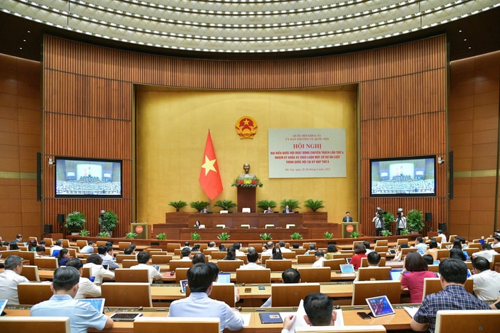 Cần chế tài xử lý cá nhân hoạt động môi giới bất động sản không có chứng chỉ hành nghề