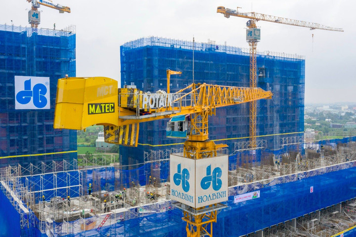 Sau soát xét, Xây dựng Hòa Bình (HBC) chuyển từ lãi bán niên hơn trăm tỷ sang lỗ 711 tỷ đồng