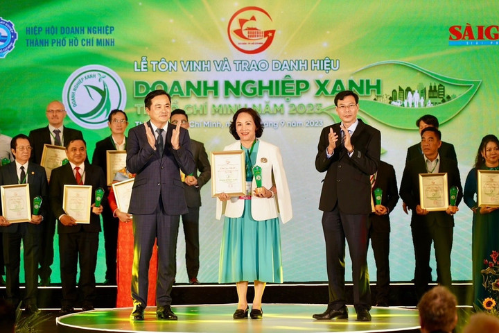MM Mega Market được vinh danh Doanh nghiệp Xanh 2023