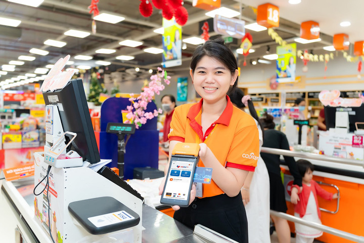 VNPAY-POS hỗ trợ khách hàng thanh toán Apple Pay tại hệ thống Saigon Co.op