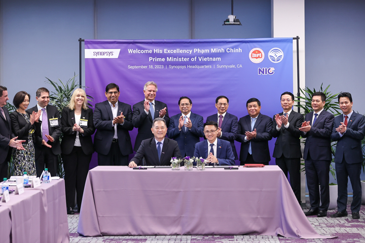 Synopsys cam kết giúp Việt Nam thành lập một trung tâm ươm tạo thiết kế chip