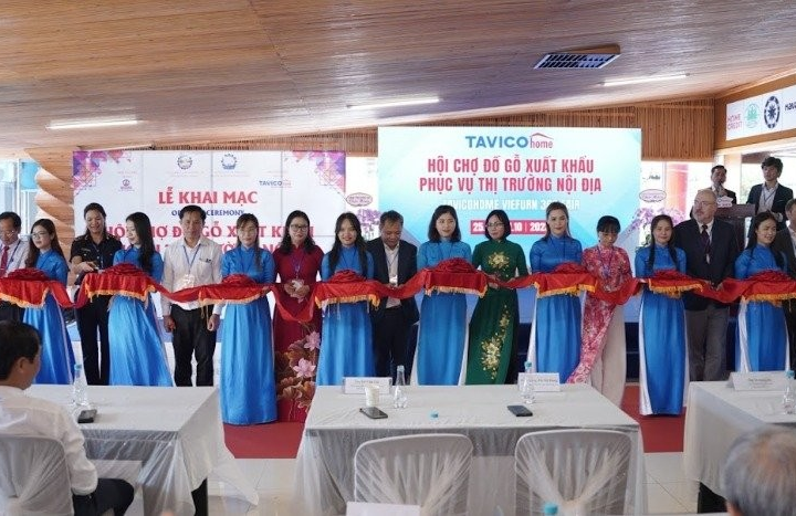250 doanh nghiệp tham gia Hội chợ Đồ gỗ xuất khẩu phục vụ thị trường nội địa