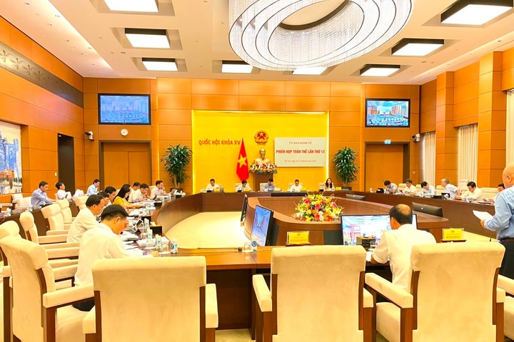 Thực hiện giải pháp căn cơ hơn để phát triển kinh tế xã hội năm 2024
