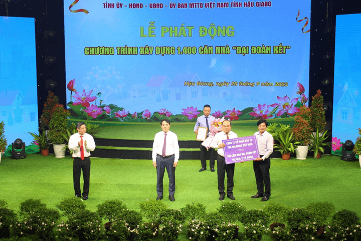 TNG Holdings Vietnam tài trợ xây 100 căn nhà Đại đoàn kết tại Hậu Giang