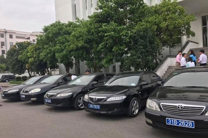 Bộ Tài chính “nói lại cho rõ” quy định về tiêu chuẩn, định mức sử dụng xe ô tô