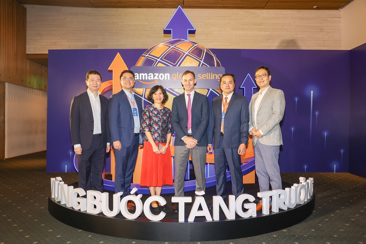 Tăng tốc để Việt Nam trở thành mắt xích cung ứng mới nổi của thương mại điện tử toàn cầu