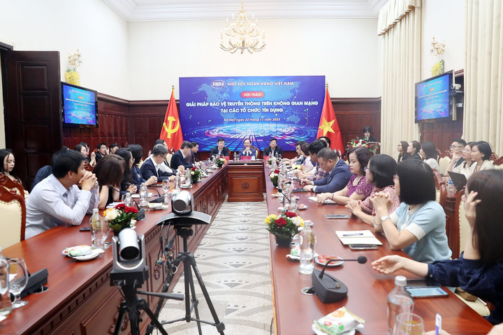 Bảo vệ thông tin trên không gian mạng tại các tổ chức tín dụng