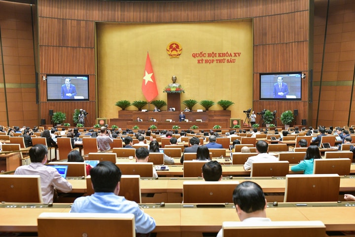 Thảo luận về Luật Bảo hiểm xã hội (sửa đổi): Nhiều ý kiến thống nhất giảm số năm đóng bảo hiểm và đề xuất nghỉ hưu sớm trừ 1%